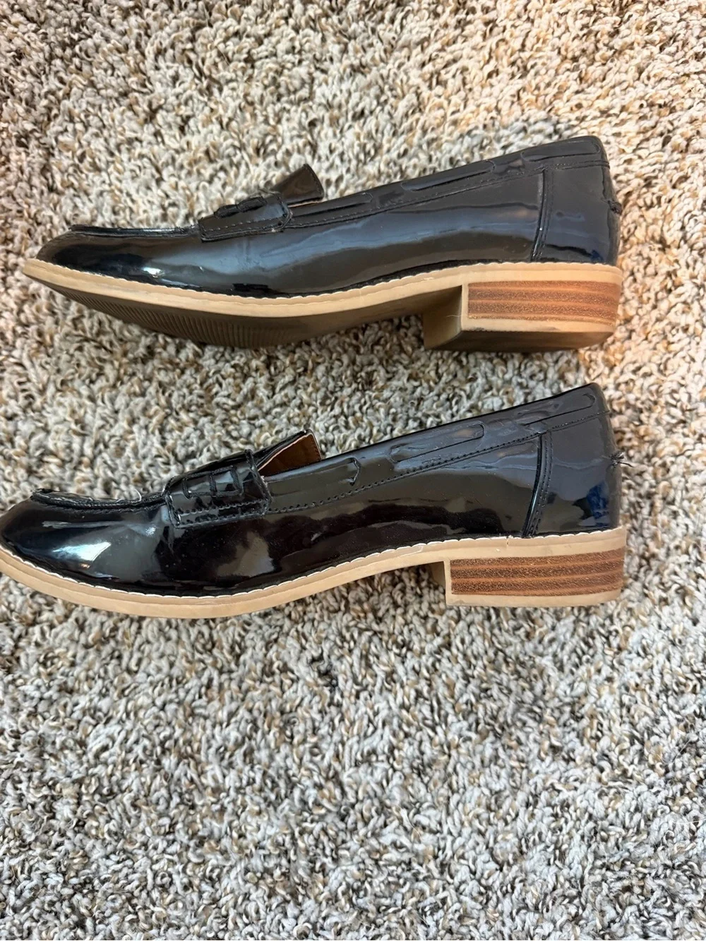 ⚡️Steve Madden Black Patent Penny Loafers